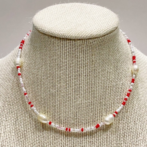 Fresh water Pearl and red with glass seed bead necklace - Picture 1 of 4